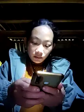 Snapshot of gio-thu chatting on November 13, 2025, 4:05 am gio-thu online show from November 13, 2025, 4:05 am