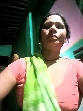 Snapshot of Rt_shreya chatting on May 5, 2026, 5:38 pm Rt shreya online show from May 5, 2026, 5:38 pm