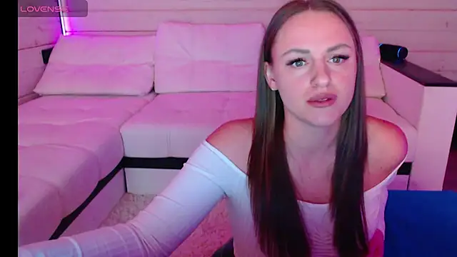 Snapshot of CandyBunie chatting on February 17, 2026, 2:53 am CandyBunie online show from February 17, 2026, 2:53 am