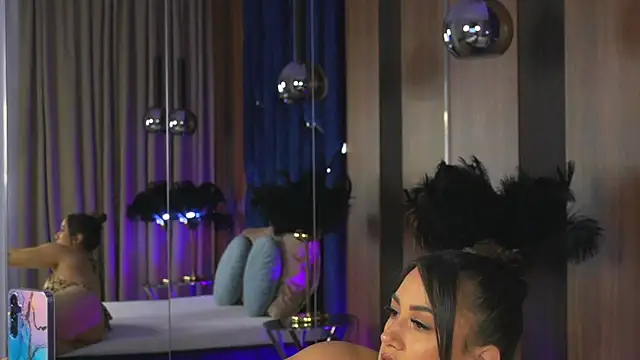 Snapshot of Talia_Lure chatting on November 12, 2025, 7:56 am Talia Lure online show from November 12, 2025, 7:56 am