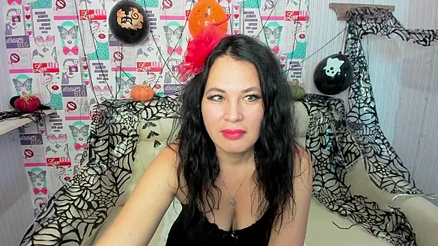 Victoria Panther online show from October 31, 2025, 7:16 am