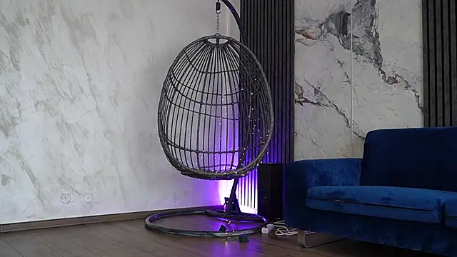 RachelRavee online show from March 27, 2026, 8:26 am