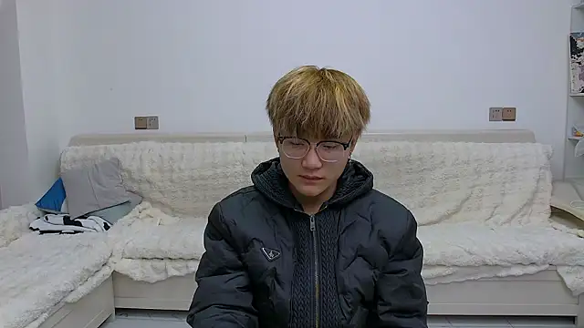 KK-cuteboy online show from February 19, 2026, 11:07 am