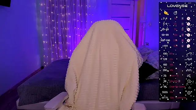 Snapshot of Evaa_Braunn chatting on February 13, 2026, 2:00 am Evaa Braunn online show from February 13, 2026, 2:00 am