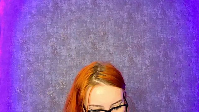 scarleteyes  online show from November 7, 2025, 5:12 am