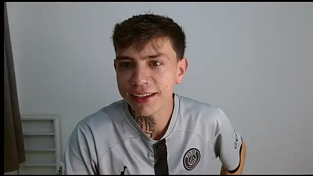 Snapshot of hot_teo_ chatting on November 26, 2025, 11:21 am hot teo online show from November 26, 2025, 11:21 am