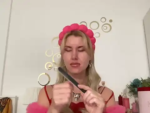 Snapshot of Ilymaris chatting on February 10, 2026, 5:56 pm Ilymaris online show from February 10, 2026, 5:56 pm