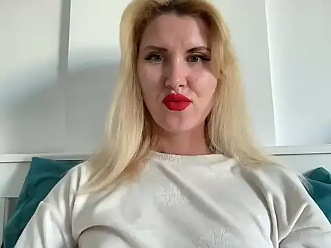 Snapshot of Ilymaris chatting on February 22, 2026, 11:45 am Ilymaris online show from February 22, 2026, 11:45 am