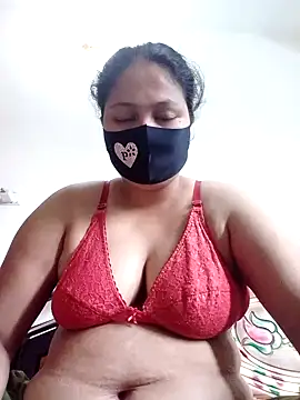 Diana 025 online show from October 13, 2025, 2:13 am