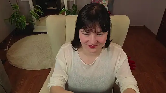 Vicki Smile online show from October 13, 2025, 4:47 am