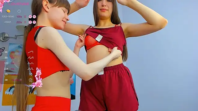 Snapshot of PearlMystic chatting on October 31, 2025, 5:37 am PearlMystic online show from October 31, 2025, 5:37 am