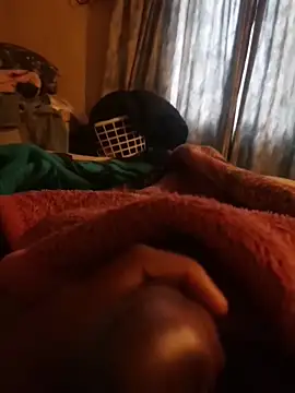 Snapshot of Thaps_deDick chatting on October 21, 2025, 3:50 am Thaps deDick online show from October 21, 2025, 3:50 am