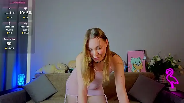 Snapshot of ElizaPurrr chatting on April 16, 2026, 10:49 am ElizaPurrr online show from April 16, 2026, 10:49 am