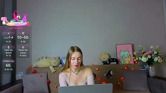 ElizaPurrr online show from October 30, 2025, 11:08 am