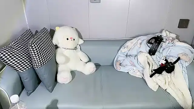 xiaoguaiss online show from March 10, 2026, 3:16 pm