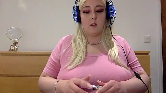 GoddessBarbiee online show from October 10, 2025, 8:09 pm