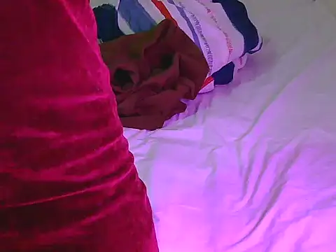 BabeLulu online show from October 21, 2025, 1:27 am