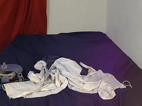 BabeLulu online show from November 4, 2025, 7:06 pm