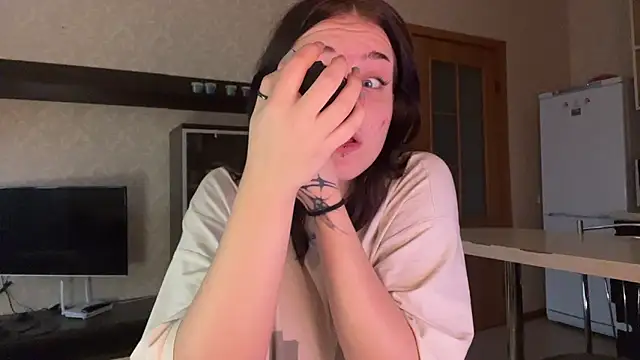 VelvetNote online show from November 7, 2025, 12:21 pm