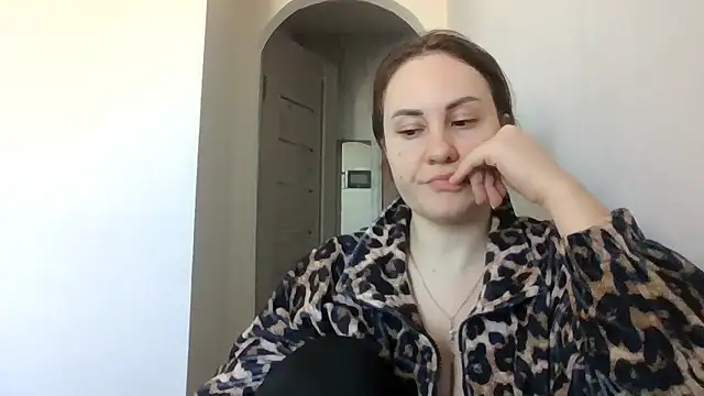 Snapshot of MeadowEyes chatting on March 15, 2026, 9:49 am MeadowEyes online show from March 15, 2026, 9:49 am