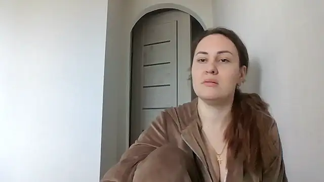 Snapshot of MeadowEyes chatting on April 29, 2026, 7:56 am MeadowEyes online show from April 29, 2026, 7:56 am