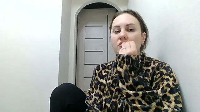 Snapshot of MeadowEyes chatting on March 20, 2026, 8:32 pm MeadowEyes online show from March 20, 2026, 8:32 pm