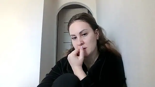 Snapshot of MeadowEyes chatting on March 31, 2026, 1:24 pm MeadowEyes online show from March 31, 2026, 1:24 pm