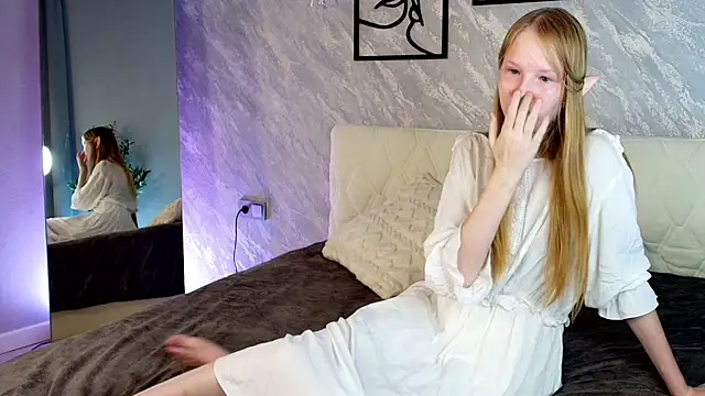 LiandraNelson online show from October 12, 2025, 6:15 am