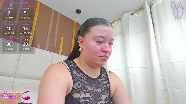 Snapshot of AmbarGills chatting on April 12, 2026, 1:47 pm AmbarGills online show from April 12, 2026, 1:47 pm