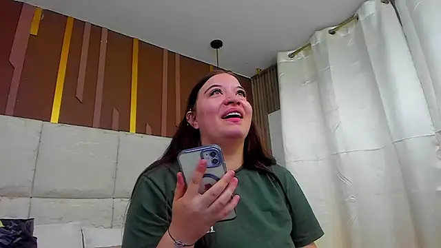 Snapshot of AmbarGills chatting on March 4, 2026, 12:46 pm AmbarGills online show from March 4, 2026, 12:46 pm