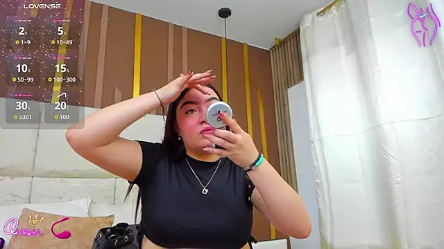 Snapshot of AmbarGills chatting on April 1, 2026, 1:41 pm AmbarGills online show from April 1, 2026, 1:41 pm