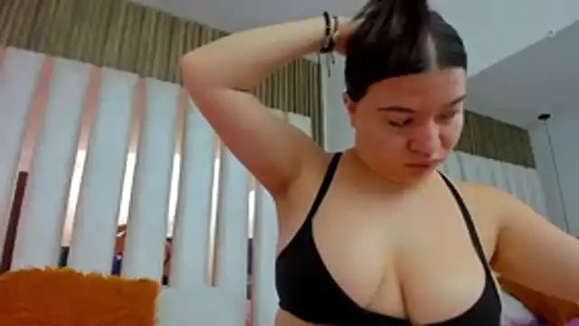 Snapshot of AmbarGills chatting on January 15, 2026, 12:52 pm AmbarGills online show from January 15, 2026, 12:52 pm