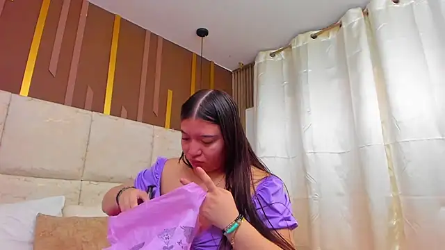 Snapshot of AmbarGills chatting on February 24, 2026, 1:01 pm AmbarGills online show from February 24, 2026, 1:01 pm