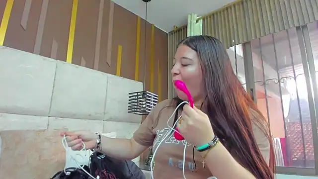 Snapshot of AmbarGills chatting on February 12, 2026, 12:49 pm AmbarGills online show from February 12, 2026, 12:49 pm