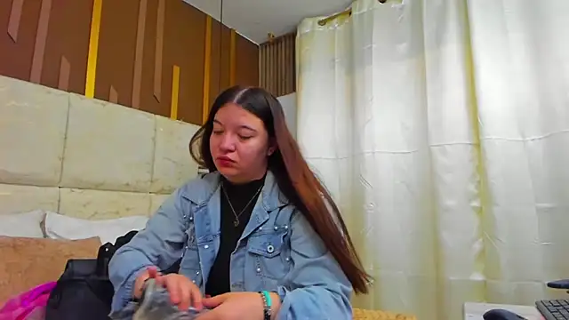 Snapshot of AmbarGills chatting on February 28, 2026, 1:00 pm AmbarGills online show from February 28, 2026, 1:00 pm