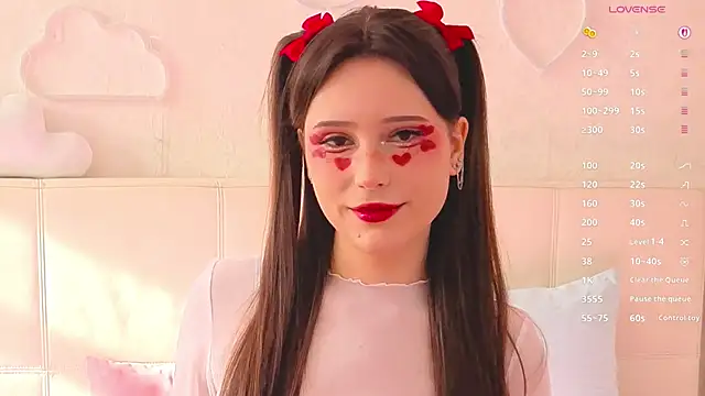 MoonliteDiva online show from February 13, 2026, 7:19 am