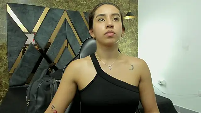 Vittoria Conti  online show from March 2, 2026, 5:20 pm