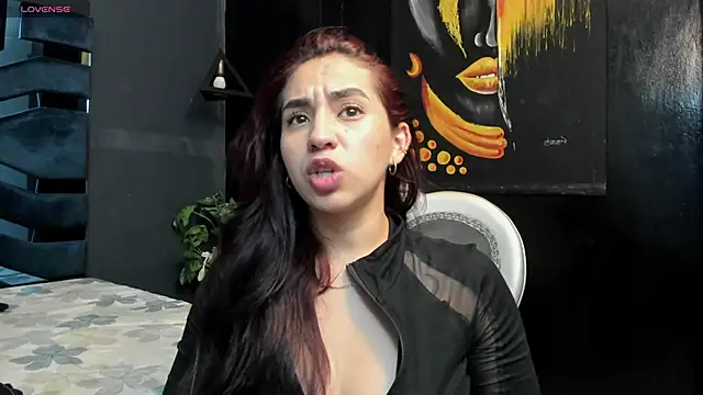 Vittoria Conti  online show from April 19, 2026, 3:57 pm