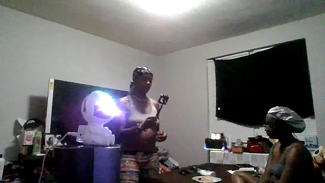 Snapshot of dezzidavill chatting on July 6, 2026, 4:30 am dezzidavill online show from July 6, 2026, 4:30 am