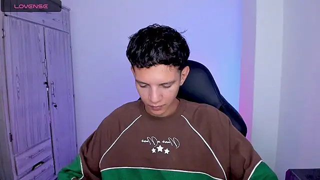 tylernova online show from May 17, 2026, 3:06 am