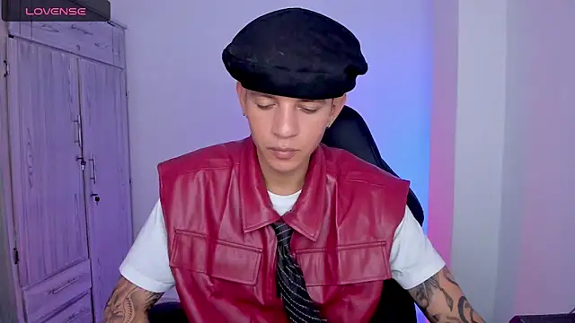 tylernova online show from May 18, 2026, 4:07 am