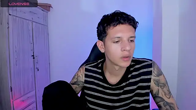tylernova online show from May 25, 2026, 3:39 am