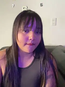 AlinaVega online show from October 29, 2025, 2:27 pm