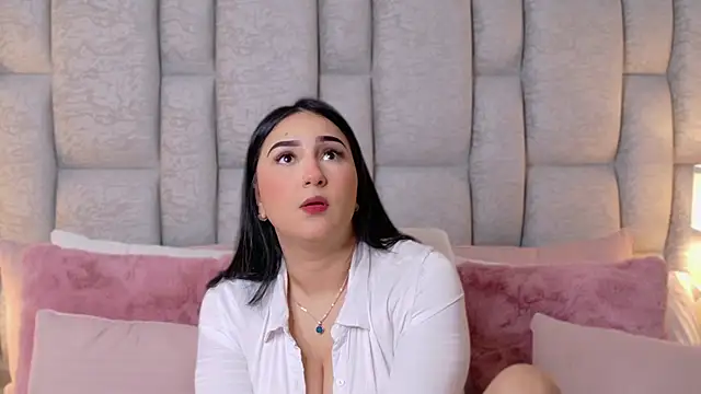 Snapshot of BlairHarper chatting on October 17, 2025, 12:29 pm BlairHarper online show from October 17, 2025, 12:29 pm