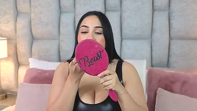 Snapshot of BlairHarper chatting on November 20, 2025, 7:14 pm BlairHarper online show from November 20, 2025, 7:14 pm