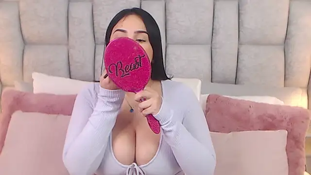 Snapshot of BlairHarper chatting on October 29, 2025, 7:13 pm BlairHarper online show from October 29, 2025, 7:13 pm