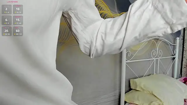 Snapshot of SunRinglein chatting on March 7, 2026, 7:08 pm SunRinglein online show from March 7, 2026, 7:08 pm