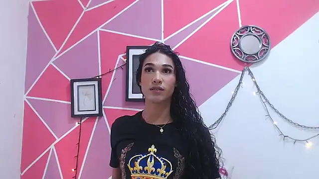 Tifany Adams online show from November 17, 2025, 8:24 pm