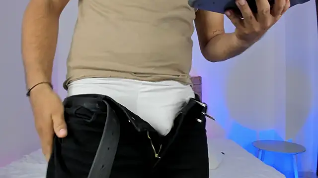 LoganRyder online show from October 20, 2025, 12:17 pm