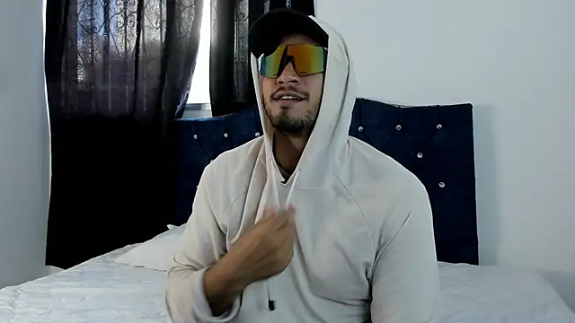 LoganRyder online show from November 26, 2025, 12:27 pm